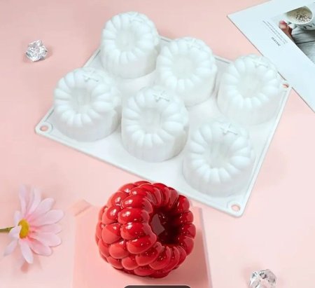 قالب التوت الأحمر